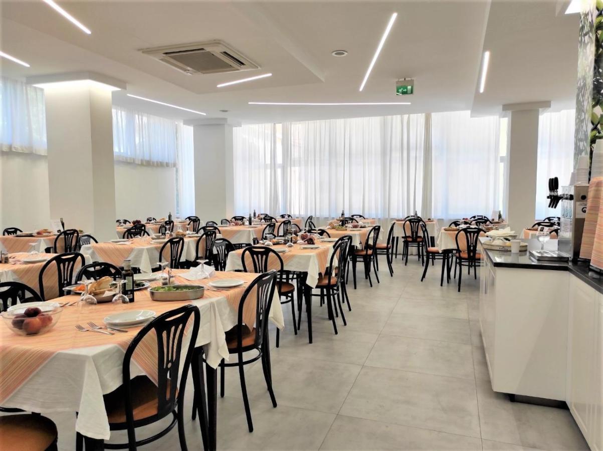 Hotel Madrid Rimini Dış mekan fotoğraf