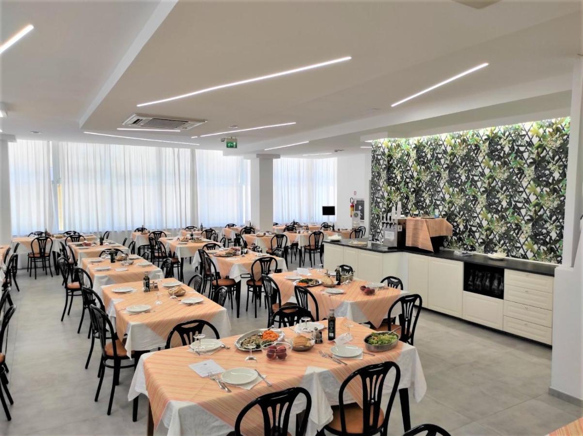 Hotel Madrid Rimini Dış mekan fotoğraf