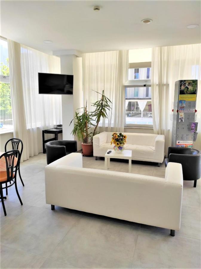 Hotel Madrid Rimini Dış mekan fotoğraf