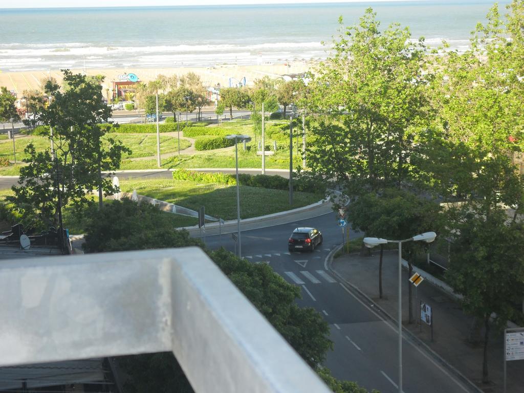 Hotel Madrid Rimini Oda fotoğraf