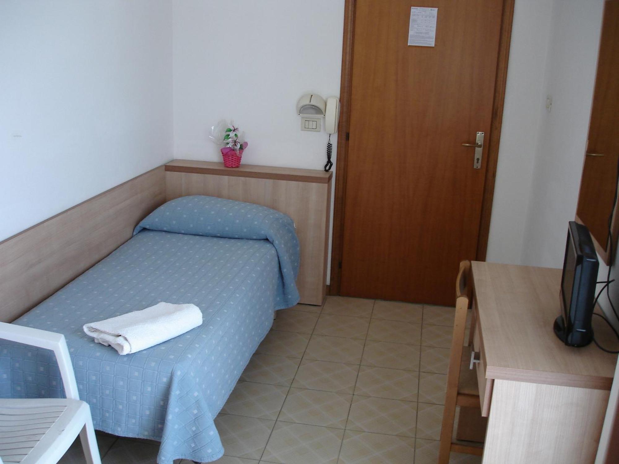Hotel Madrid Rimini Dış mekan fotoğraf