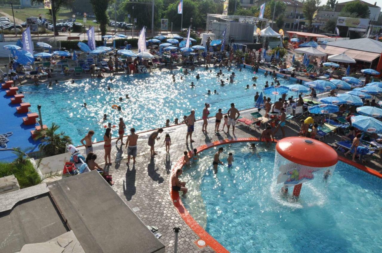 Hotel Madrid Rimini Dış mekan fotoğraf