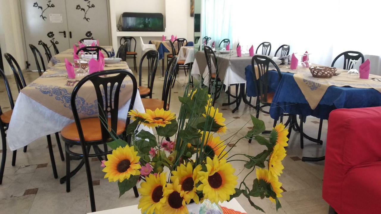 Hotel Madrid Rimini Dış mekan fotoğraf